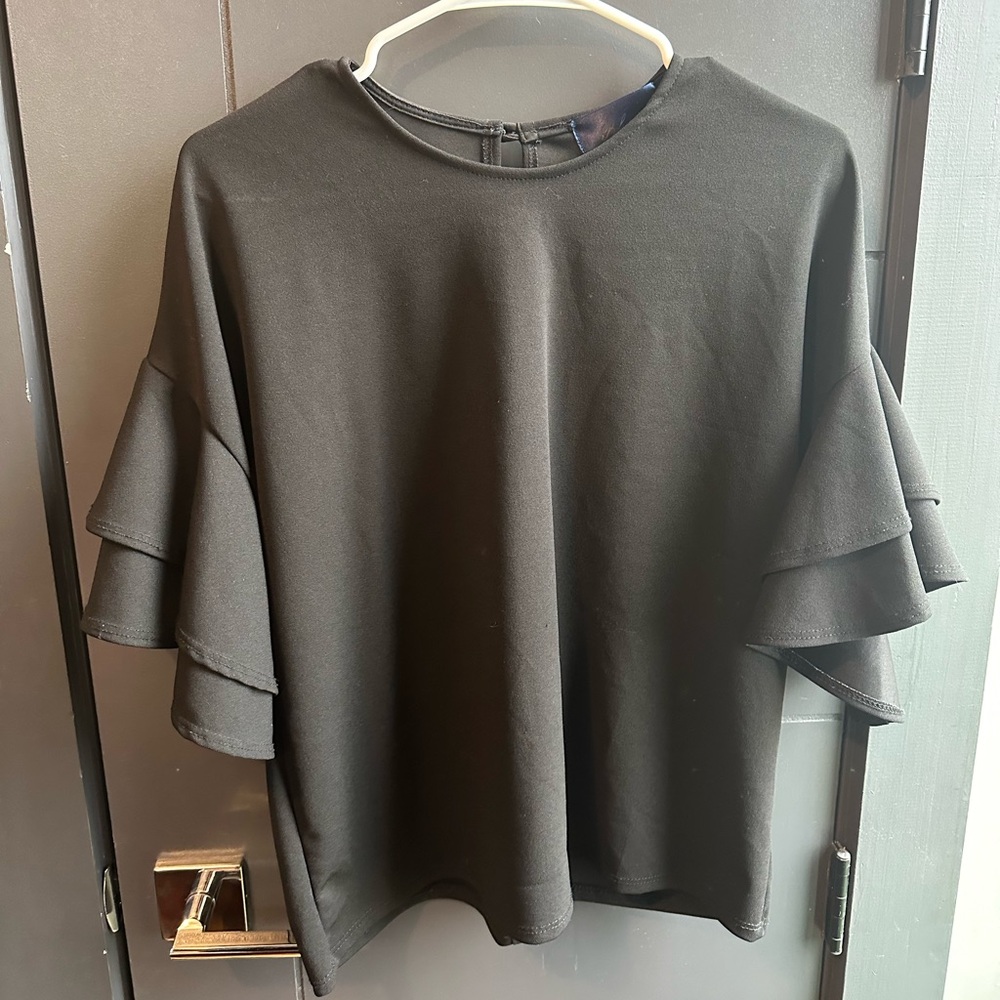 Black shirt, double ruffle sleeve